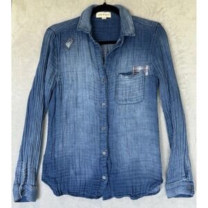 Cloth & Stone Shirt Womens XS Blue Patched‎ Distressed Chambray Boho Hobo Chic